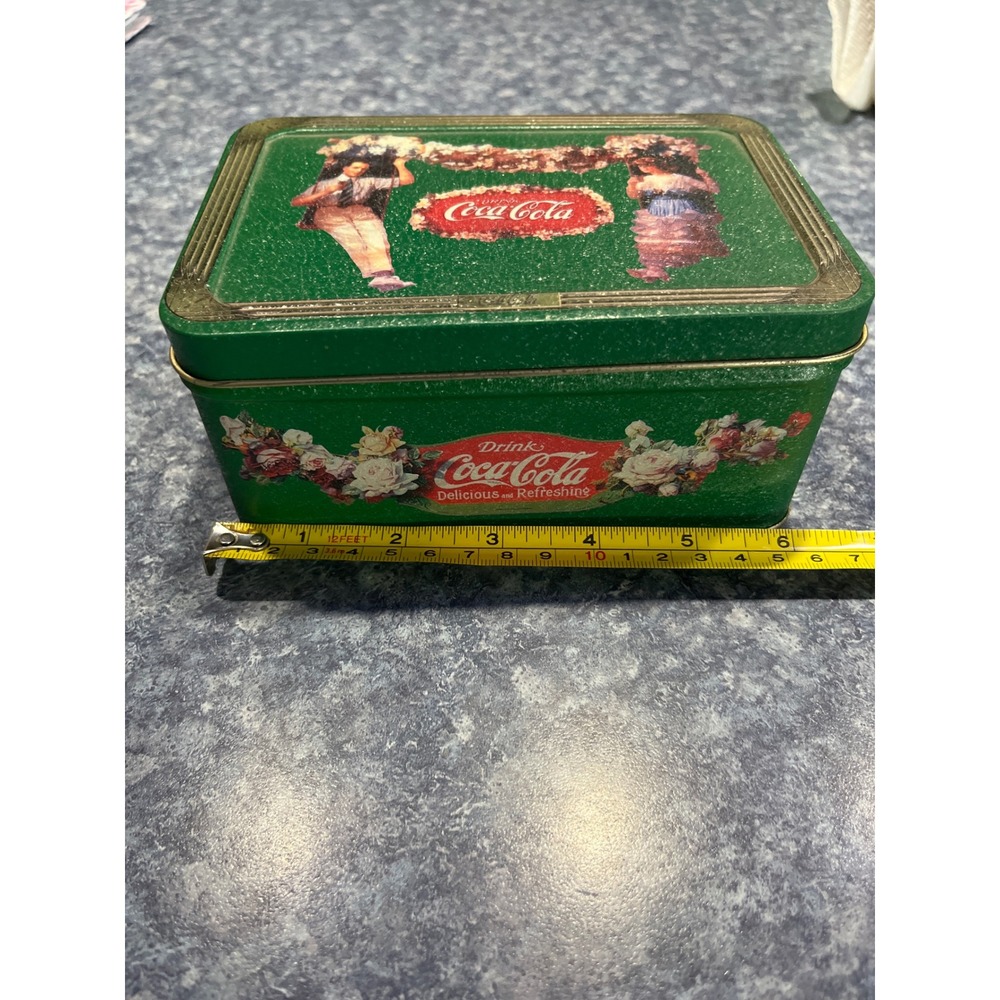 Vintage 2000 Coca-Cola Green Victorian Style Collectible Hinged Tin 6x4x3 - Picture 6 of 9